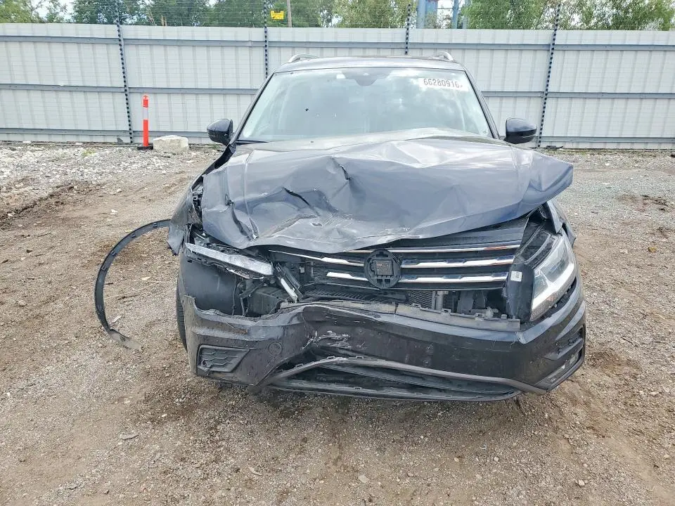 2021 VOLKSWAGEN TIGUAN SE  