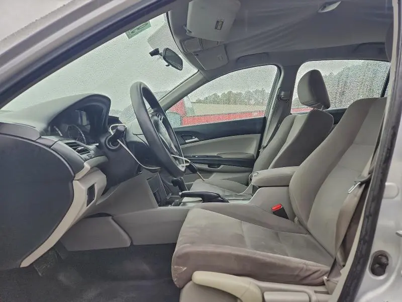 2011 HONDA ACCORD LX  