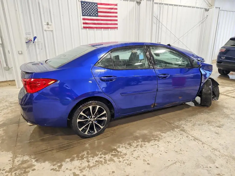 2017 TOYOTA COROLLA SE  