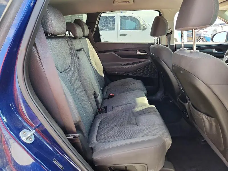 2019 HYUNDAI SANTA FE SE  