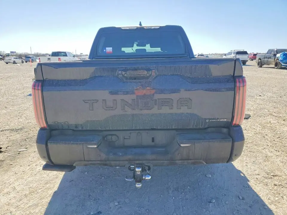 2025 TOYOTA TUNDRA CREWMAX LIMITED  