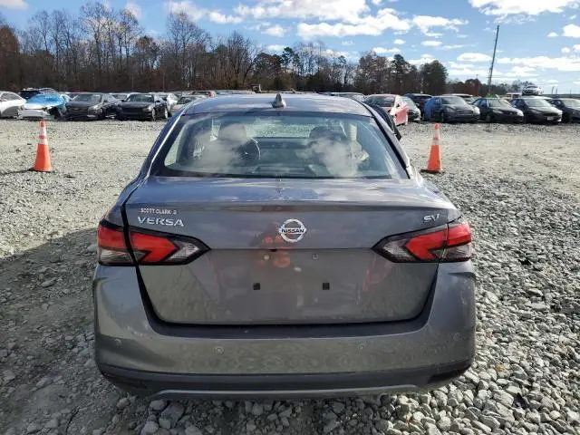 2021 NISSAN VERSA SV  