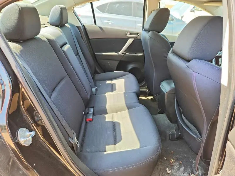 2010 MAZDA 3 S  
