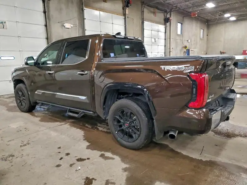 2023 TOYOTA TUNDRA CREWMAX PLATINUM  