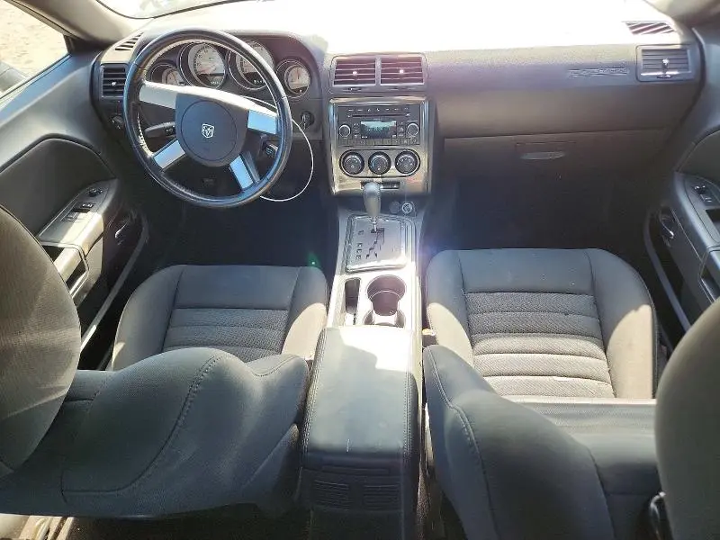 2010 DODGE CHALLENGER SE  