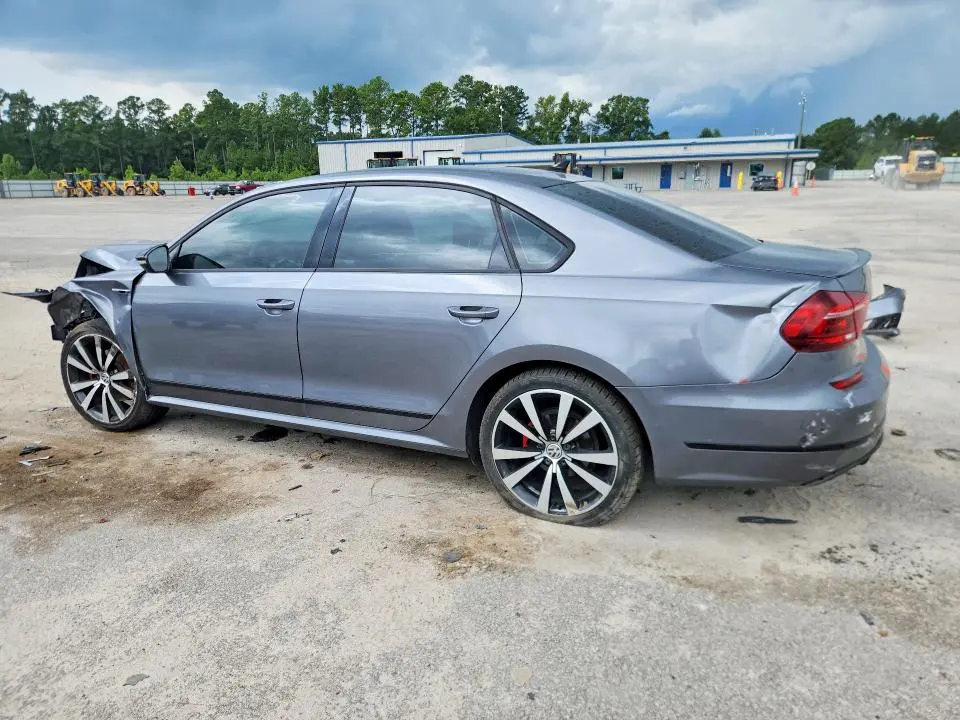2018 VOLKSWAGEN PASSAT GT  