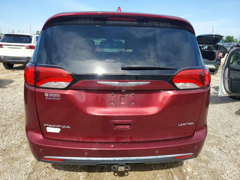 2017 CHRYSLER PACIFICA LIMITED  