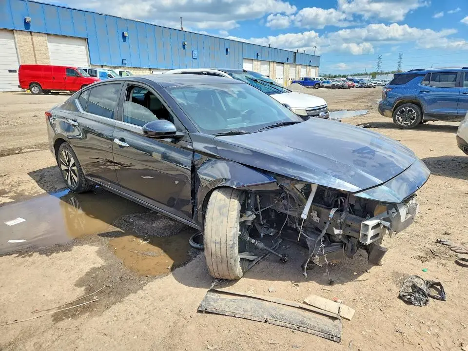 2021 NISSAN ALTIMA SV  