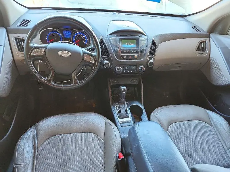 2015 HYUNDAI TUCSON SE  