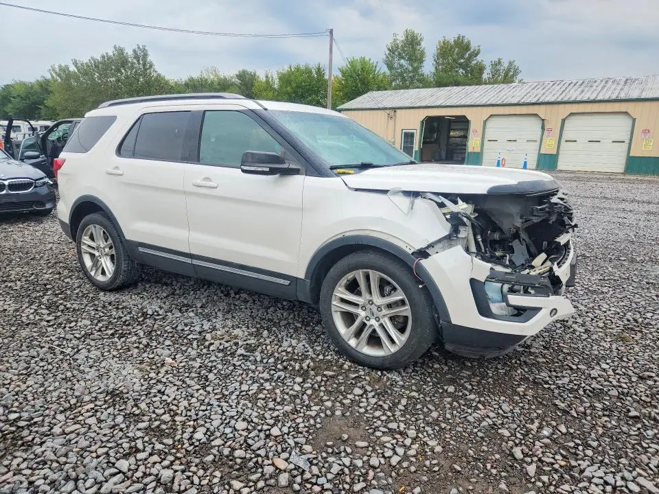 2017 FORD EXPLORER XLT  