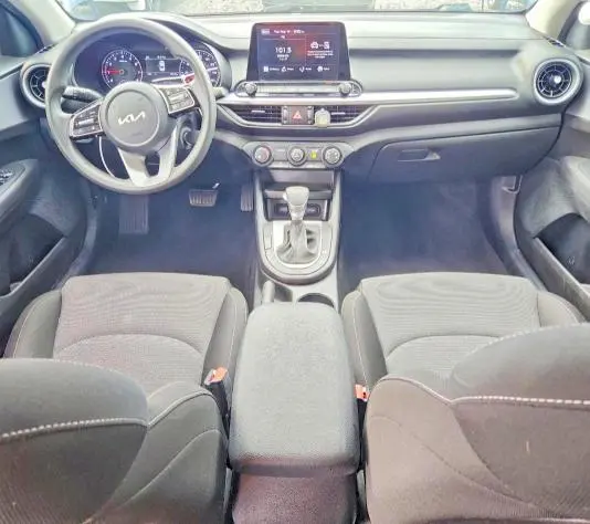 2022 KIA FORTE LXS  