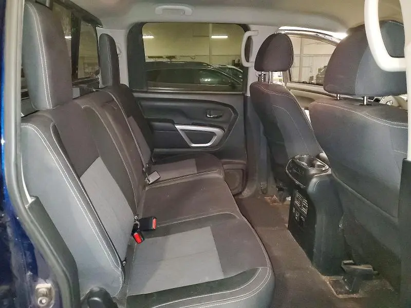 2021 NISSAN TITAN SV  