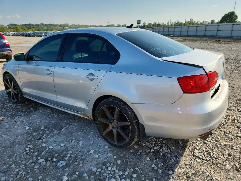 2011 VOLKSWAGEN JETTA TDI  