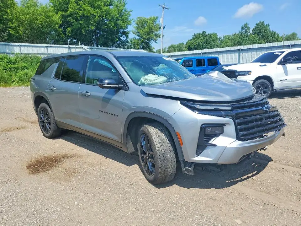 2024 CHEVROLET TRAVERSE LS  