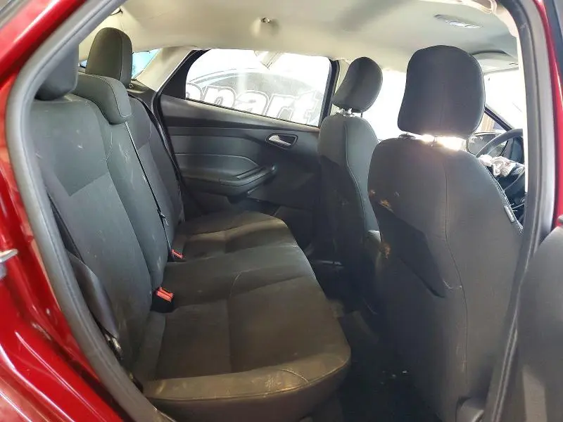 2017 FORD FOCUS SE  