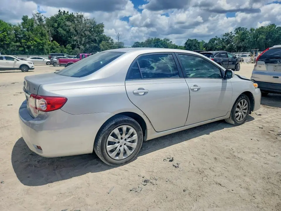 2013 TOYOTA COROLLA LE  