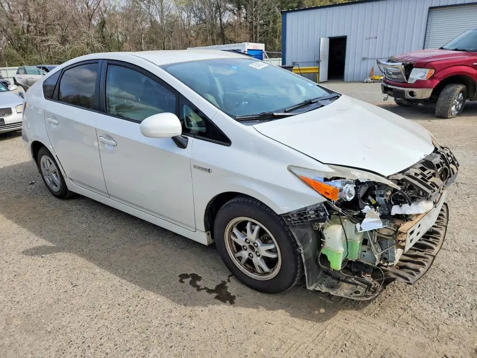 2011 TOYOTA PRIUS THREE  