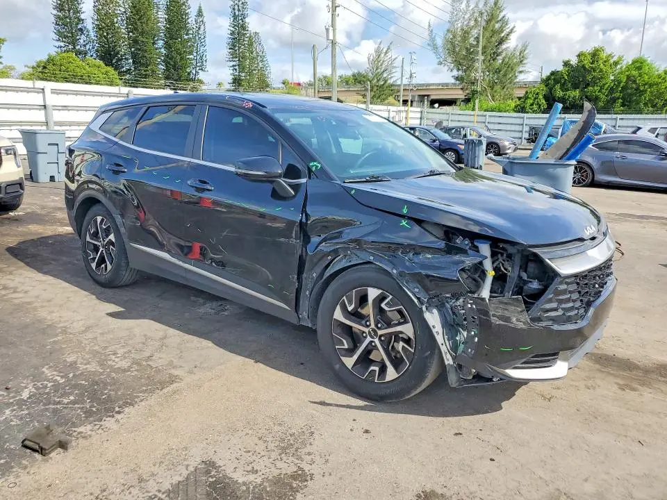 2023 KIA SPORTAGE EX  