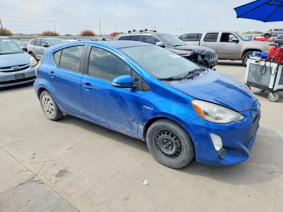2016 TOYOTA PRIUS C ONE  