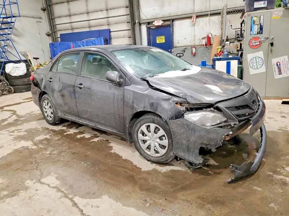 2013 TOYOTA COROLLA BASE  