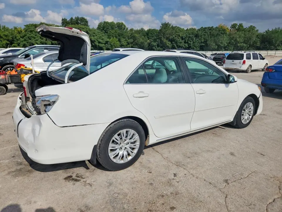 2014 TOYOTA CAMRY LE  