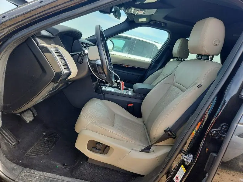 2019 LAND ROVER DISCOVERY SE  