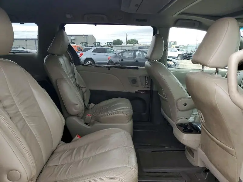 2011 TOYOTA SIENNA XLE 7-PASSENGER  