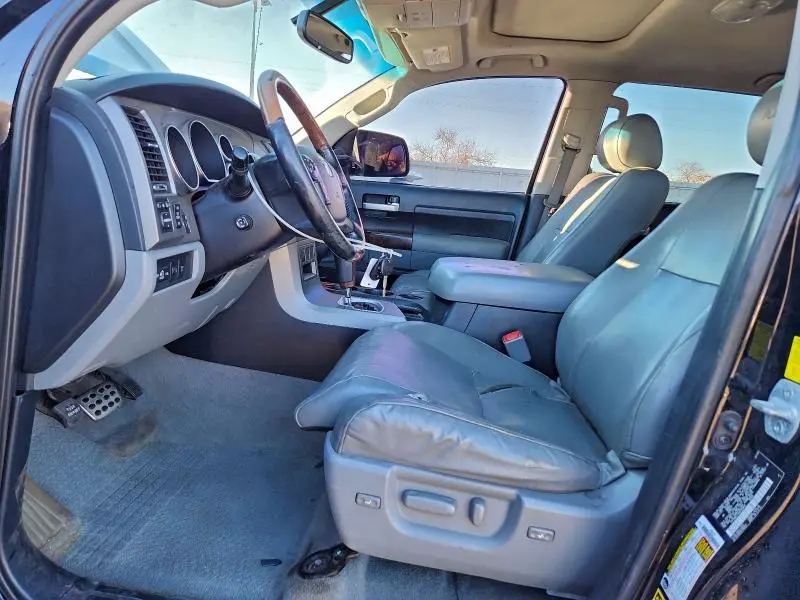 2010 TOYOTA TUNDRA CREWMAX LIMITED  