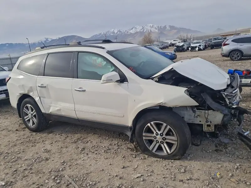 2015 CHEVROLET TRAVERSE LT  