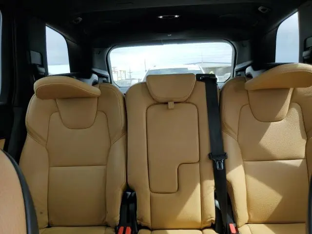 2016 VOLVO XC90 T6