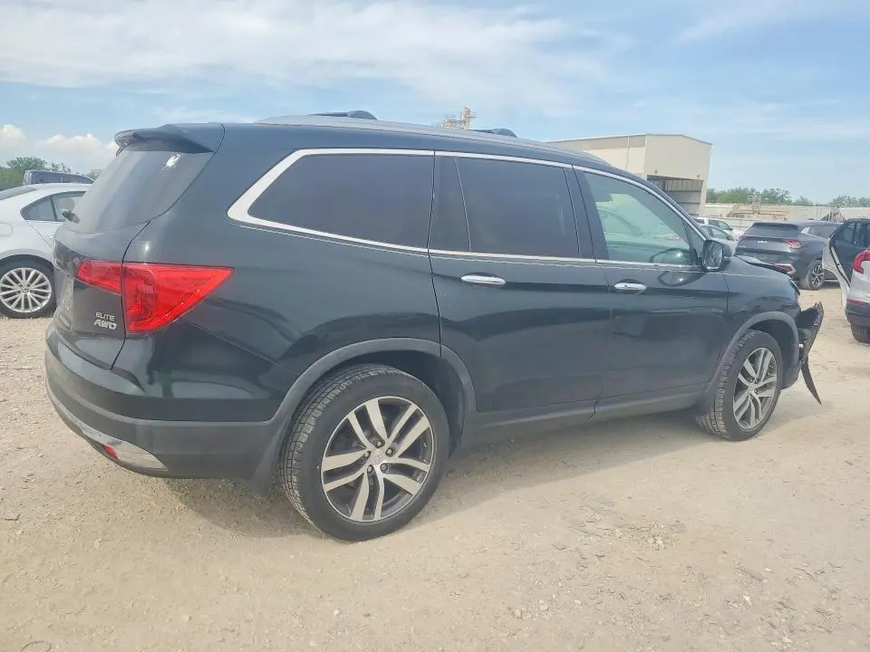 2017 HONDA PILOT   