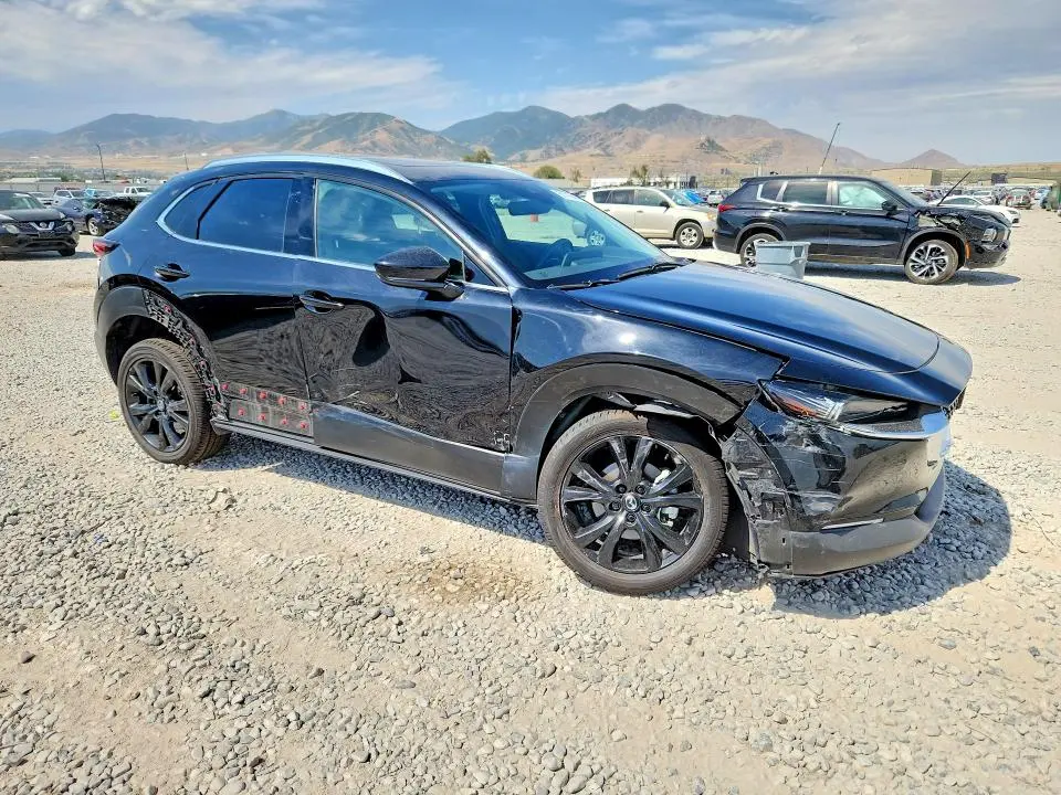 2022 MAZDA CX-30 PREMIUM PLUS  