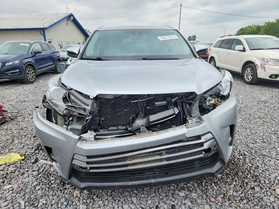 2017 TOYOTA HIGHLANDER LIMITED  