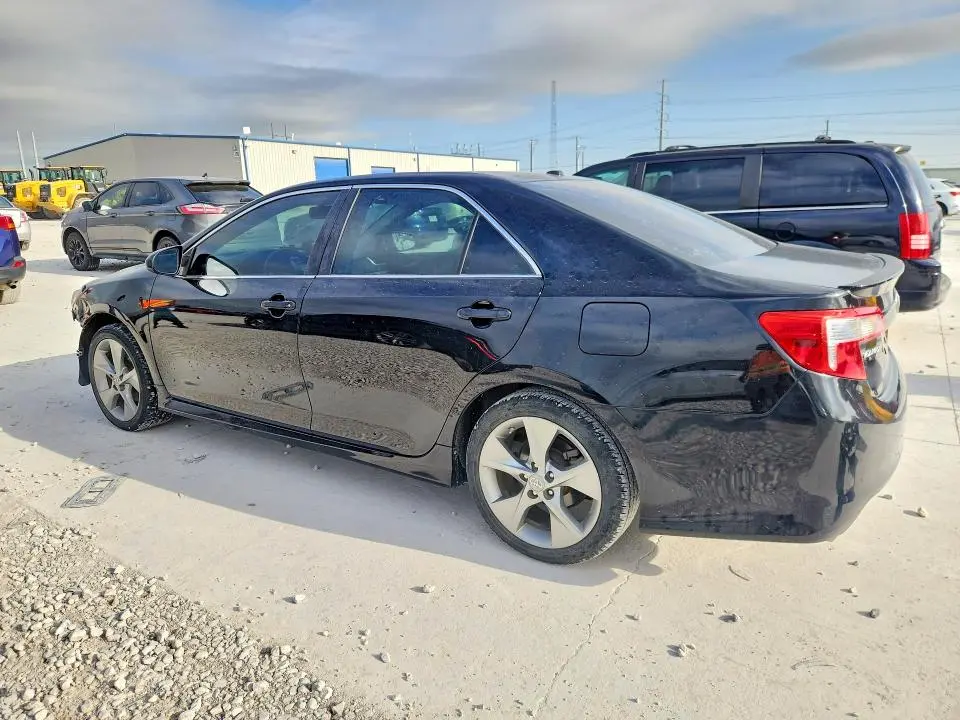 2012 TOYOTA CAMRY SE V6  