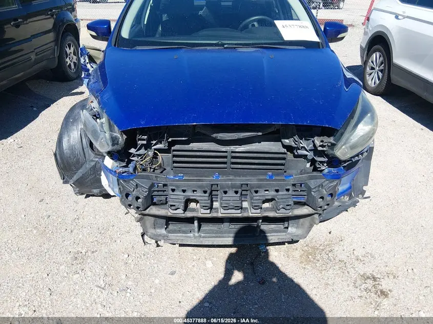 2015 FORD FOCUS SE