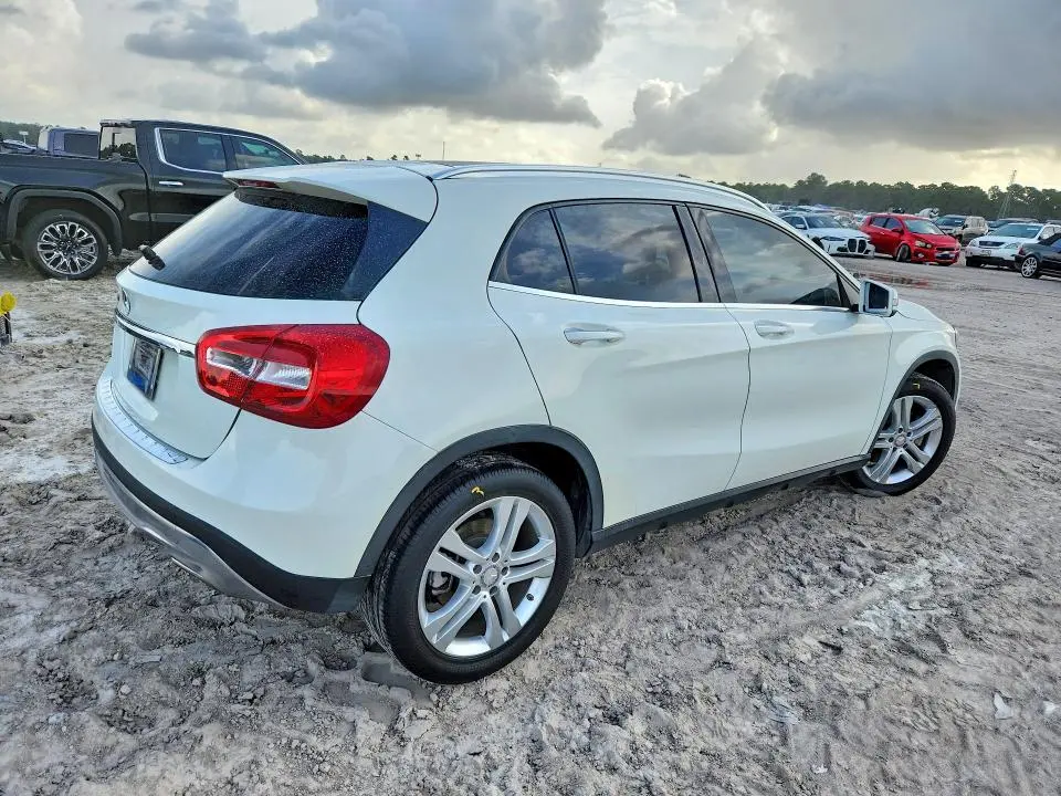 2016 MERCEDES-BENZ GLA 250  