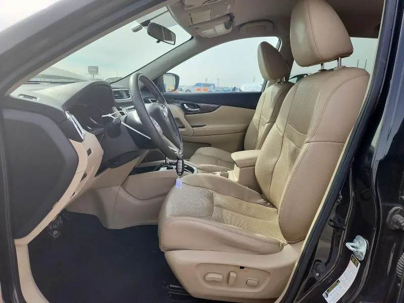 2016 NISSAN ROGUE SL  