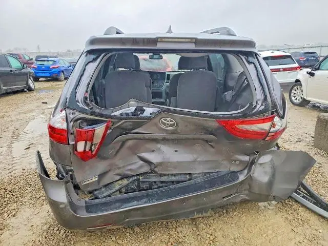 2020 TOYOTA SIENNA LE 8-PASSENGER  