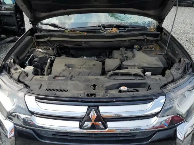 2016 MITSUBISHI OUTLANDER SE  