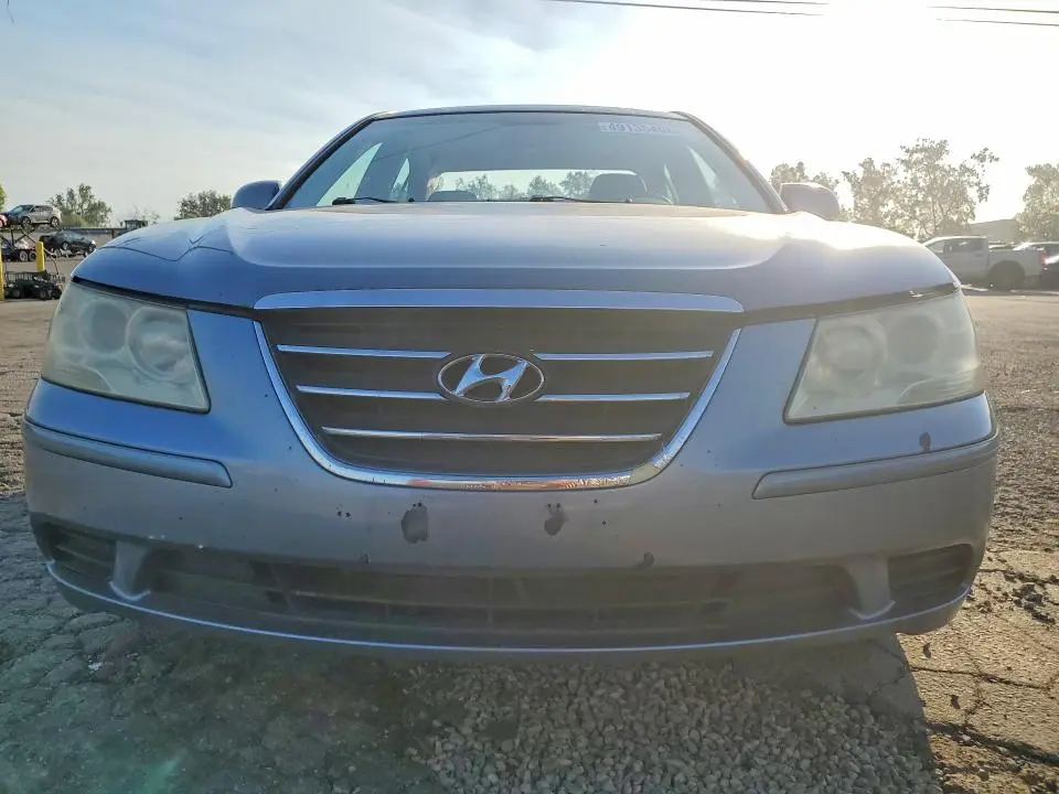 2010 HYUNDAI SONATA GLS  