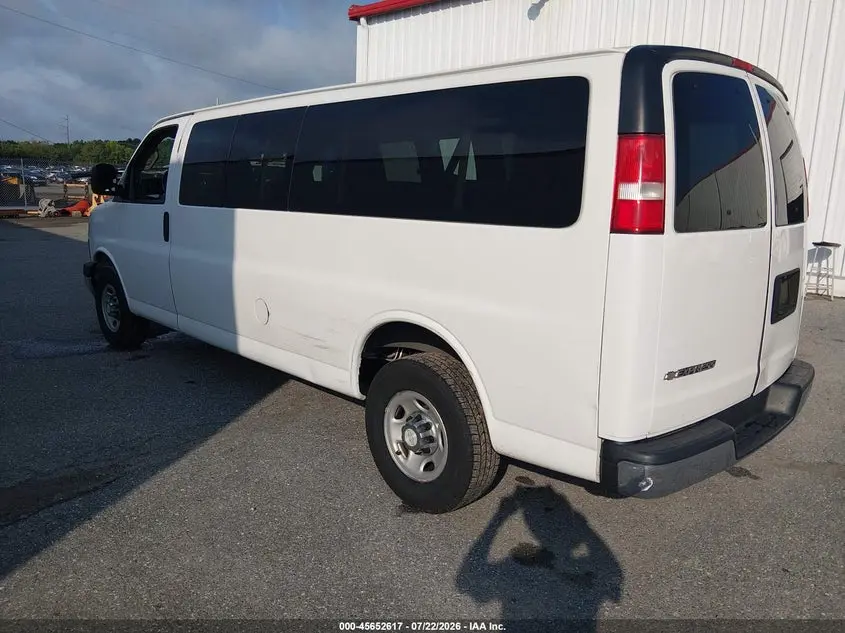 2017 CHEVROLET EXPRESS 3500 LT