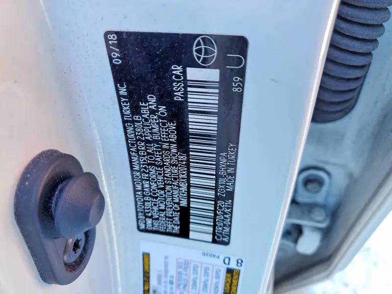 2019 TOYOTA C-HR XLE  