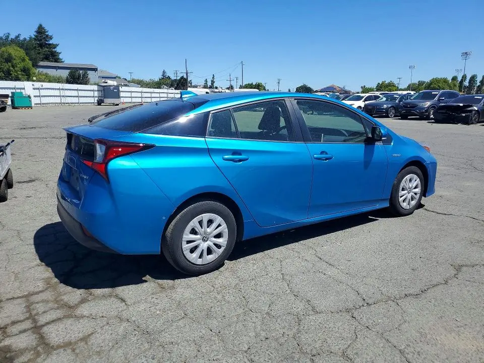 2022 TOYOTA PRIUS LE  