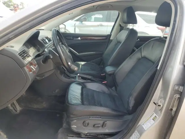 2013 VOLKSWAGEN PASSAT SEL  