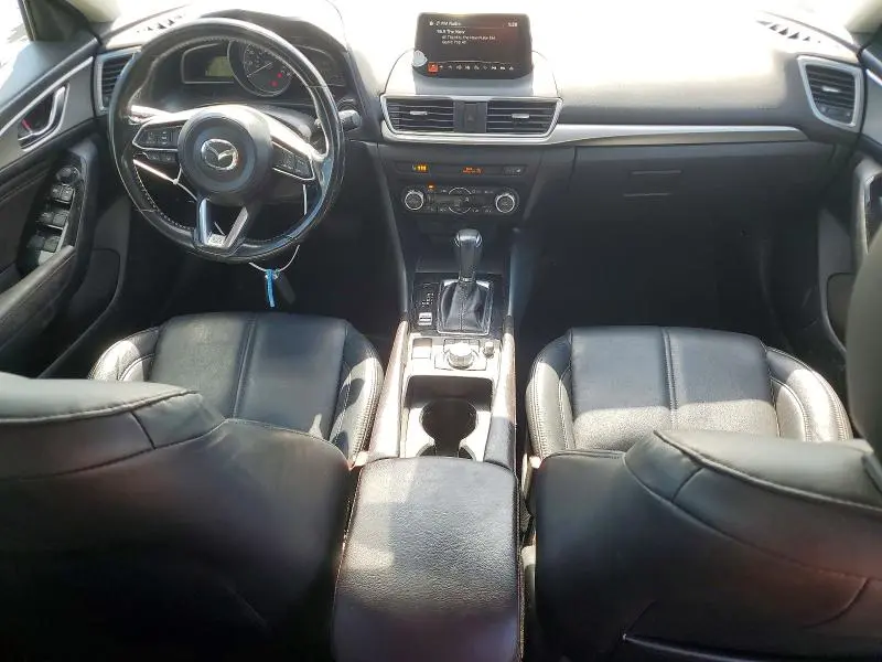 2017 MAZDA 3 TOURING  