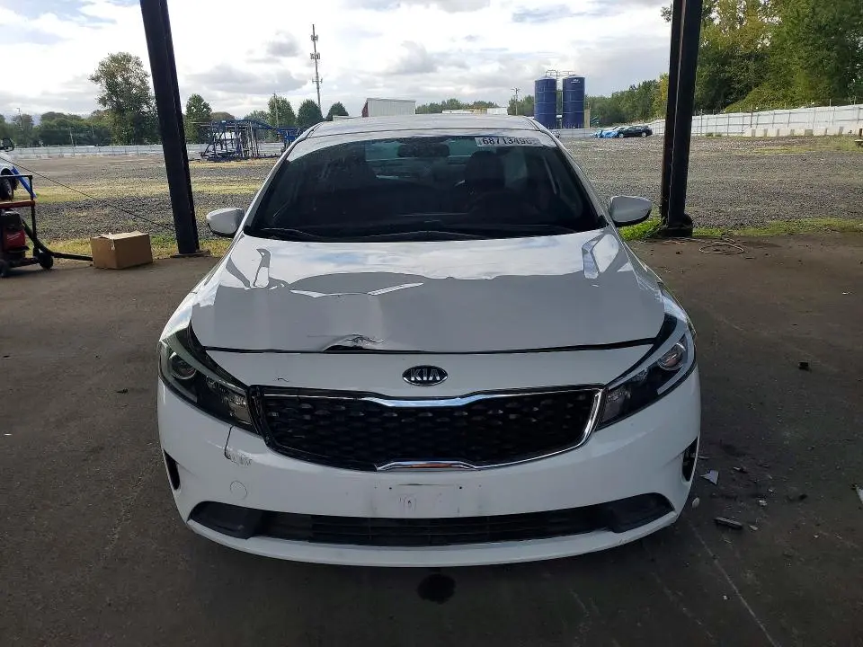 2017 KIA FORTE LX  