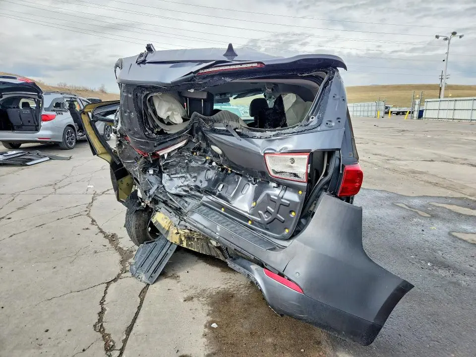 2018 KIA SEDONA LX  