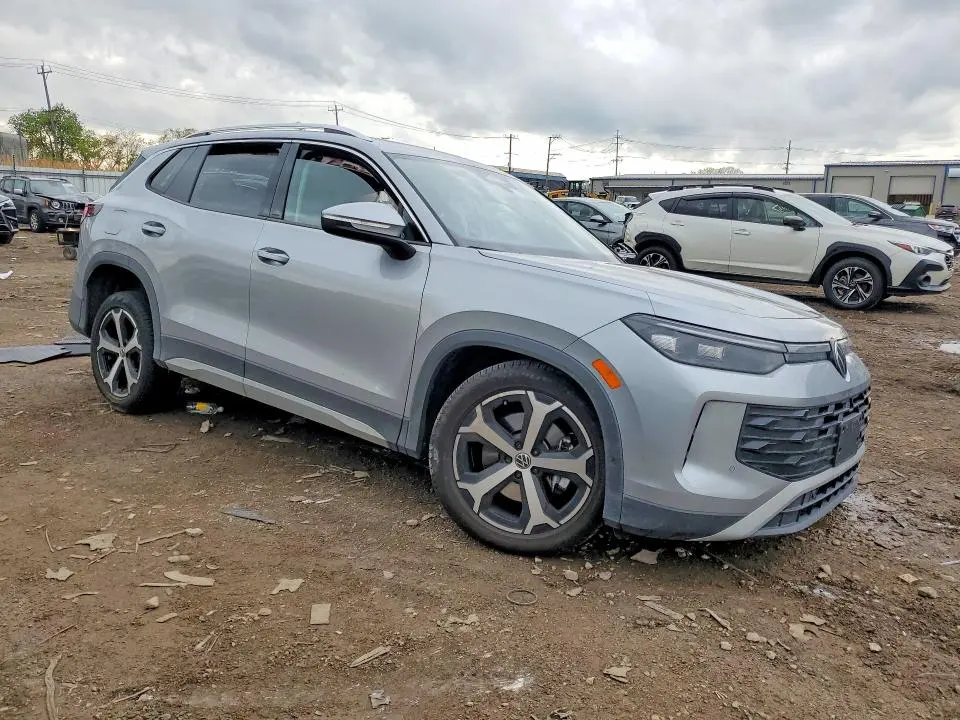 2025 VOLKSWAGEN TIGUAN SE  
