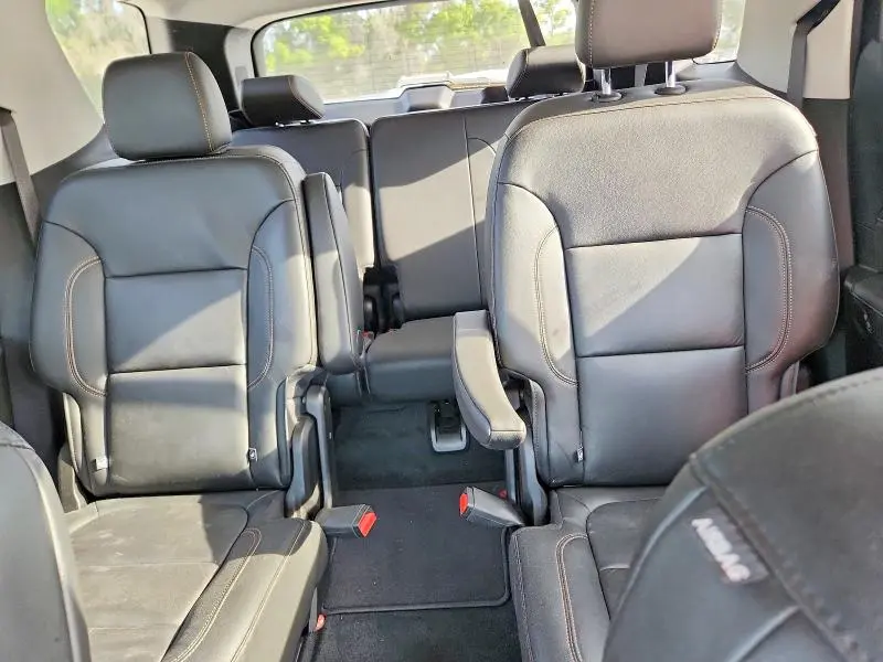 2021 CHEVROLET TRAVERSE LT  