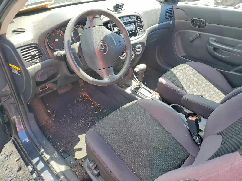 2010 HYUNDAI ACCENT GS  